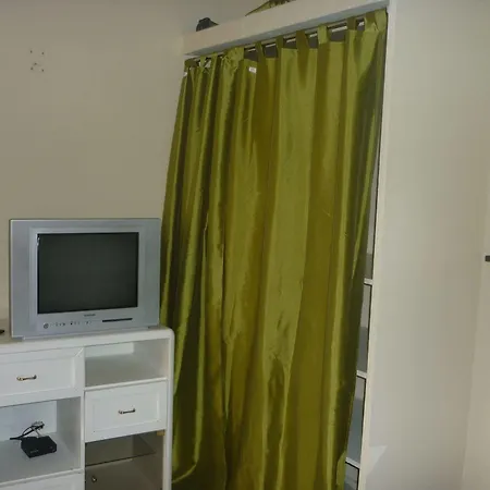 Appartement Latsia Budget Residences *